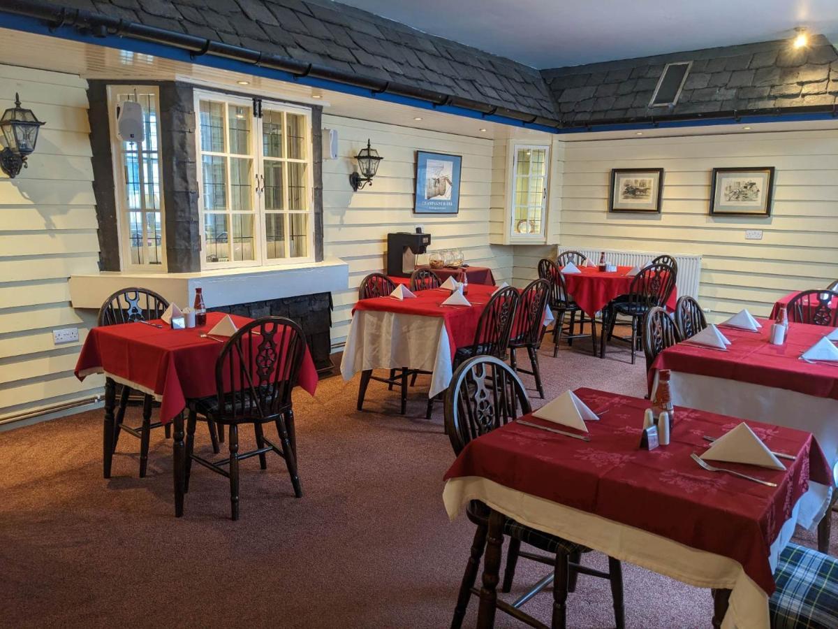 Crown Hotel Langholm 外观 照片